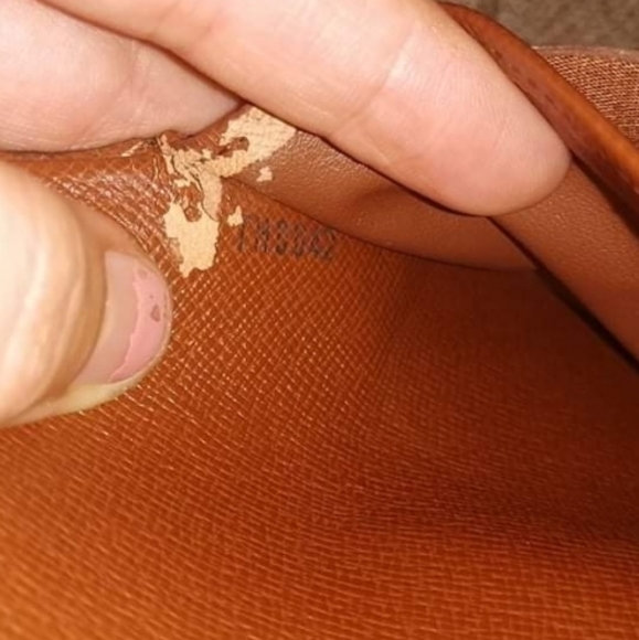 Louis Vuitton Wallet - Picture 5 of 5